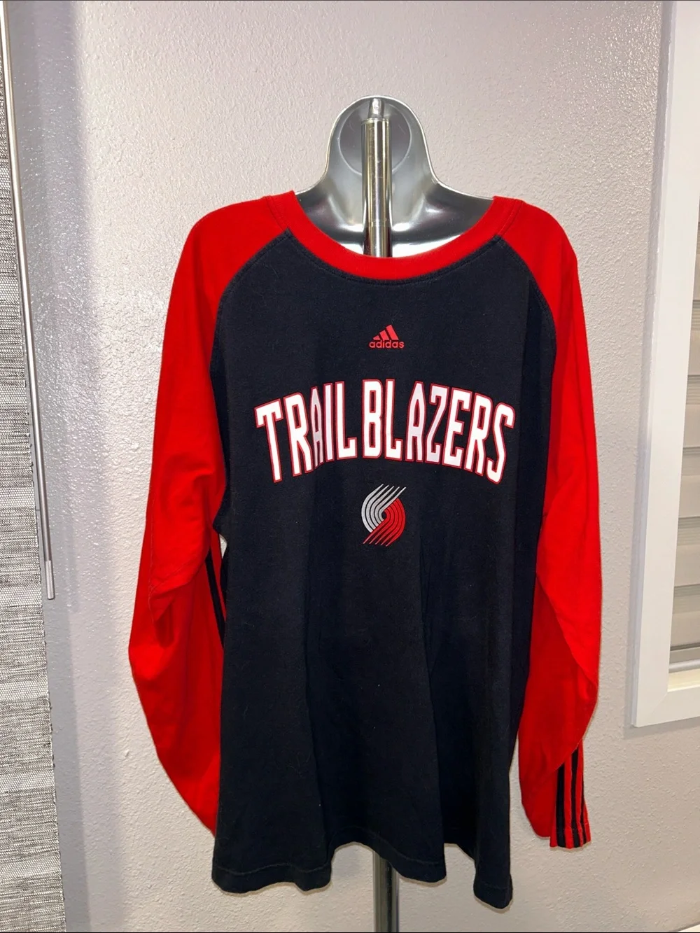 adidas Men’s Trail Blazers Long Sleeve Shirt - Black & Red